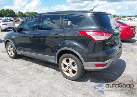 2014 Ford Escape S z USA, uszkodzony, nr VIN 1FMCU0F71EUE34087
